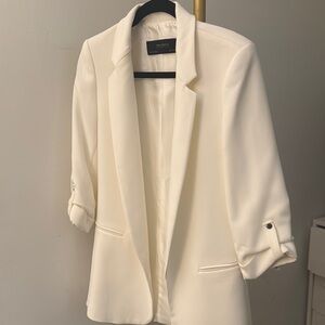 Zara White Blazer with Notched Lapels and Relaxed Fit size S